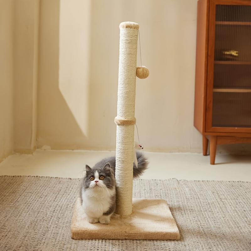 Scratch post with durable sisal rope