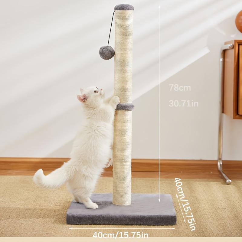 Scratch post with durable sisal rope